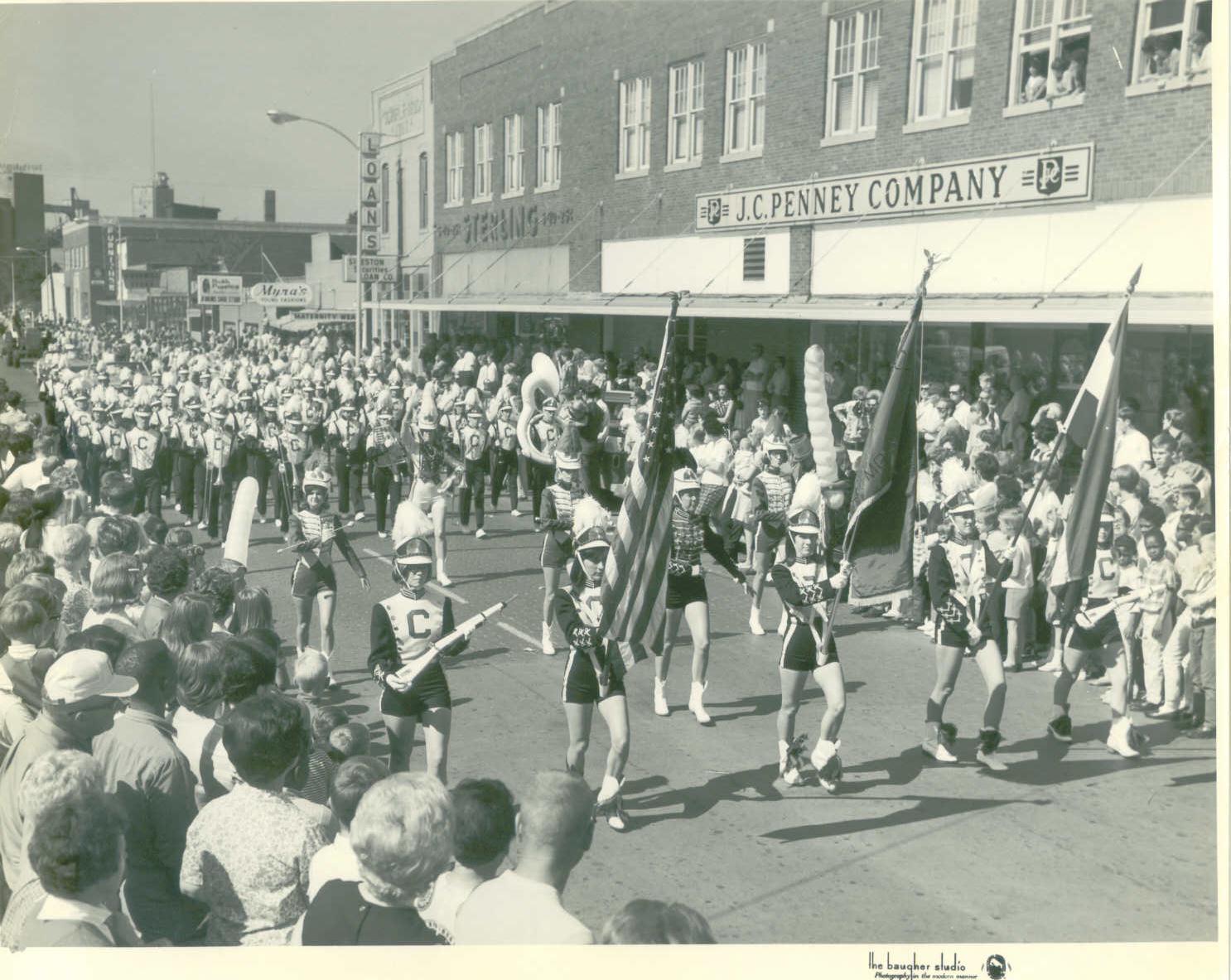 COTTON%20CARNIVAL%20PARADE%2C%20SIXTIES.JPG