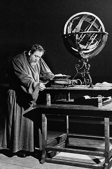 Charles_Laughton_in_Galileo.jpg