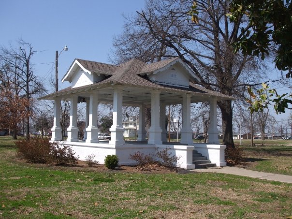 MALONE%20PARK%20BANDSTAND.jpg