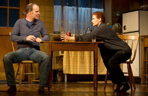 outside-mullingar-review-debra-messing-featured-618x400.jpg