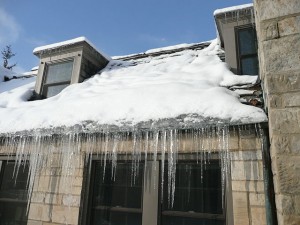 640px-Ice_dam_slate_roof