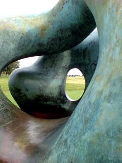 Henry Moore.jpg