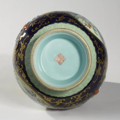 SothVase3.jpg