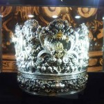The Met's new $857,000 crown
Photo by Lee Rosenbaum