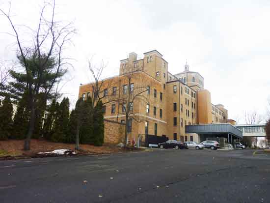 St. Peter's University, directly across the Hudson from Metropolitan Museum's Cloisters Photo by Lee Rosenbaum
