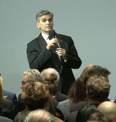 Tad Smith, Sotheby’s CEO, addressing the crowd before the first of the Taubman auctions Screenshot from “Masterworks” auction webcast