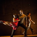 Nayane Diniz and Murilo Borges in Mimulus's Por Um Fio. At back, Fabiana Dias and Rodrigo de Castro. Photo: Christopher Duggan