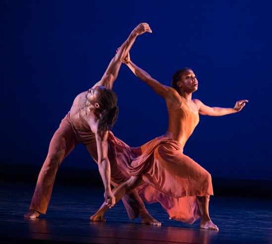 Quentin A.V. Sledge and Alexis Bitford of Dayton Contemporary Dance Company in Donald McKayle's Rainbow 'Round My Shoulder. Photo: Yi-Chun Wu