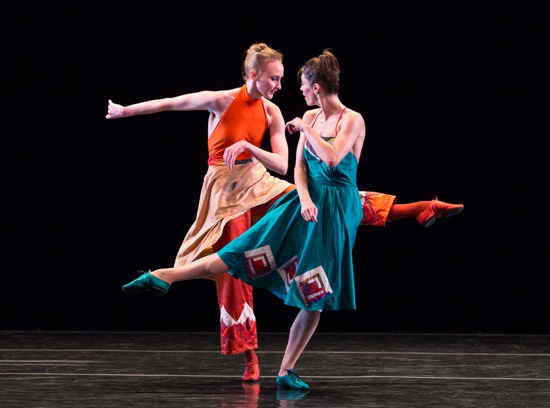 Kaitlyn Gilliland (L) and Eva Trapp confer in Country Dances. Photo: Yi-Chun Wu