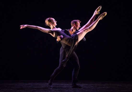 Kaitlyn Gilliland and Matthew Dibble in Twyla Tharp's Beethoven Opus 130. Photo: Yi-Chun Wu