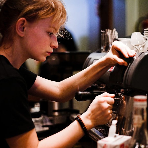 Barista_Finland_(Petteri_Sulonen_-_flickr)_cca2.0.jpg