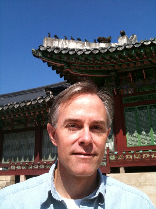 Ted at Chang Deok Gung.jpg