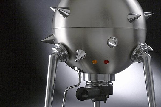 etienne-louis-espresso-machine-scarylooking-2.jpg