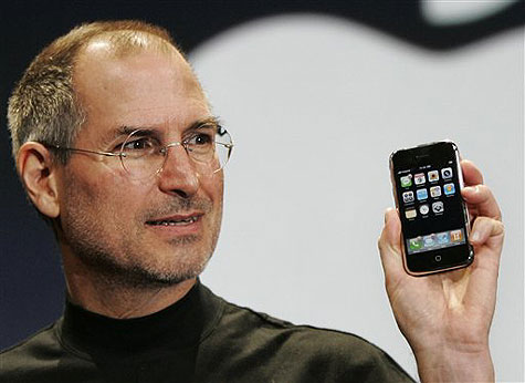 steve-jobs-iphone.png