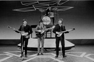 The_Beatles_(with_Jimmy_Nicol)_1964_001