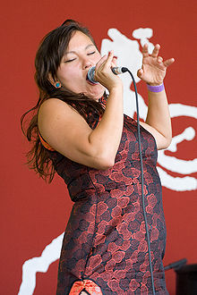 220px-TanyaTagaqGillis2007.jpg