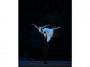 Gillian Murphy and Qi Huan in Royal New Zealand Ballet's "Giselle."  Photo: Evan Li