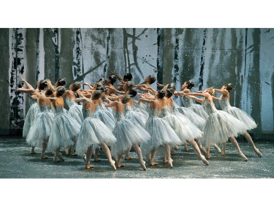 ABT snowflakes from Ratmansky's "The Nutcracker." Photo: Gene Schiavone