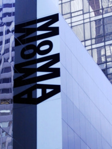 momalogo.jpg