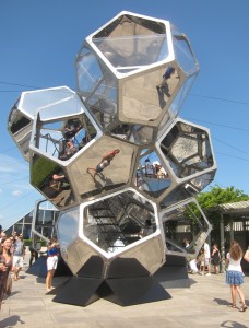 Cloud City, Tomás Saraceno, 2012, Metropolitan Museum of Art, NYC