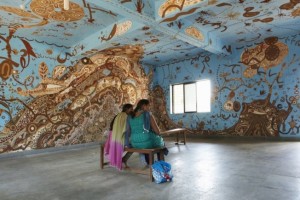 Mud murals by yusuke asai, India