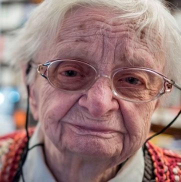 Helga Weyhe, Germany’s Oldest Bookseller, 98