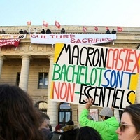 Angry French Arts Workers Occupy Theatres, Demanding Reopening