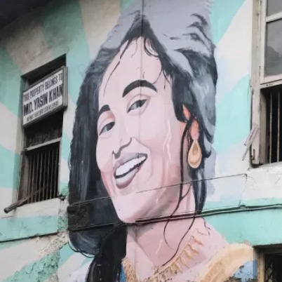 Budweiser Paints Lionel Messi Ads Over Iconic Murals In India