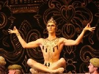 Indian-American Calls For Paris Opera Ballet To Cancel ‘La Bayadère’