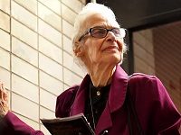 Lois Kirschenbaum, New York’s Most Beloved Opera Superfan, Dead At 88