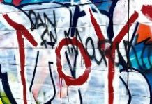 A Bitter New Orleans Graffiti War Over… Dan Marino?