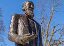 Do We Really Need Public Statues?