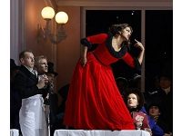 Lyric Opera Of Chicago Sees Reason, Will Have Intermissions