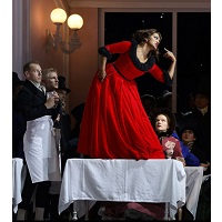 Lyric Opera Of Chicago Sees Reason, Will Have Intermissions