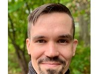 An Intimacy Coordinator Explains How Exactly He Works On Set