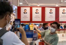 Hong Kong Book Fair Slims Down With Self-Censorship