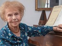 This Woman Has Been Playing Piano For 104 Years, And She’s Still At It