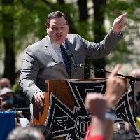 Can The Metropolitan Opera Start Its Season On Time? It’s Up To The Musicians’ Union