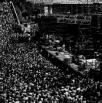 The Grateful Dead Archive Contains Thousands Of Streamable Concerts. But What’s Really Cool Are The Fan Comments