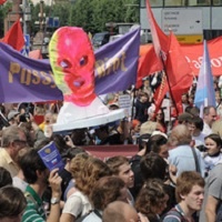 Members Of Pussy Riot Flee Russia And “Constant Arrests”