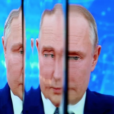 As Big Tech Gives In To Big Government, Everyone In Russia Is Harmed