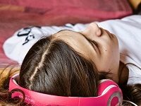 Is There *Anything* To The Idea That You Can Learn A Foreign Language While You Sleep?