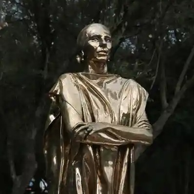The New Maria Callas Statue In Athens Is Attracting A Lot Of Attention