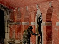 Tribute Or Marketing Stunt (Or Both)? Secretive Seattle Street Artist Stalks Manhattan Recreating “Shadowman”