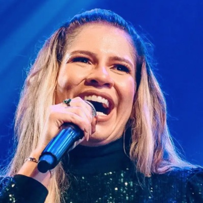 Brazilian Star Singer Marilia Mendonca, 26, Dies In A Plane Crash