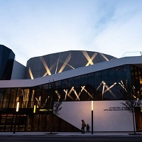 Chicago’s Steppenwolf Theater Opens Its Brand-New Building