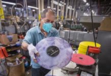 Vinyl Record Sales Are Booming – But The Pressing Plants Can’t Keep Up