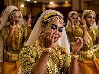 In South India, Weddings Are Becoming Great Big Dance-A-Ramas