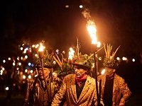 Winter Wassailing Is Having A Comeback