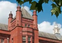 Artists Pull Out Of British Show After Gallery Director Is Asked To Resign